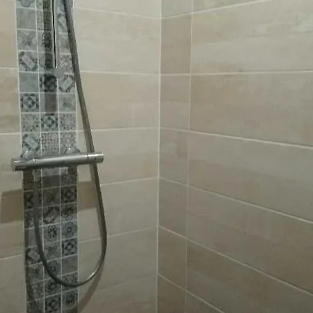 Fermette De Charme Renovee Avec Grand Terrain, 5 Chambres, Proche Du Circuit 24h Du Mans - Fr-1-410-304 * Savigne-l'Eveque