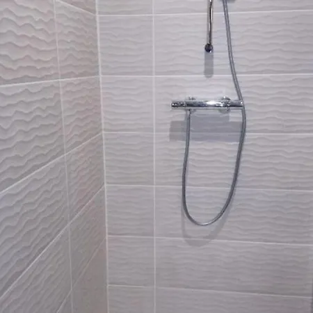 Fermette De Charme Renovee Avec Grand Terrain, 5 Chambres, Proche Du Circuit 24h Du Mans - Fr-1-410-304 *