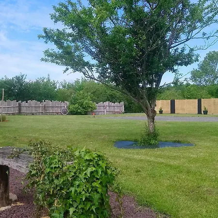 Сasa de vacaciones Fermette De Charme Rénovée Avec Grand Terrain, 5 Chambres, Proche Du Circuit 24h Du Mans - Fr-1-410-304