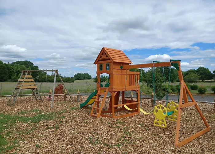 펜션 Fermette De Charme Renovee Avec Grand Terrain, 5 Chambres, Proche Du Circuit 24h Du Mans - Fr-1-410-304 *