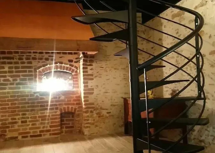 Fermette De Charme Renovee Avec Grand Terrain, 5 Chambres, Proche Du Circuit 24h Du Mans - Fr-1-410-304 * Savigne-l'Eveque